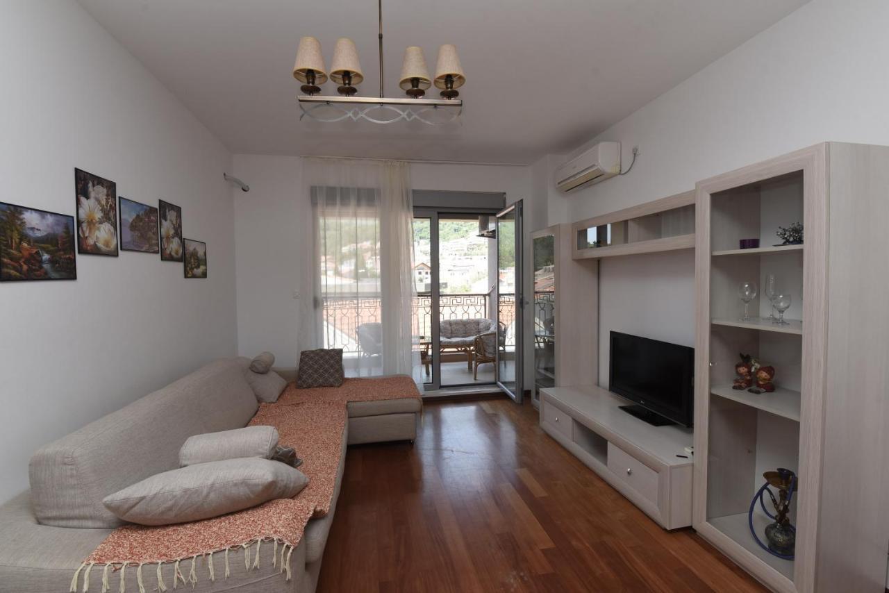Apartamenti Enjoy Daire Petrovac Dış mekan fotoğraf