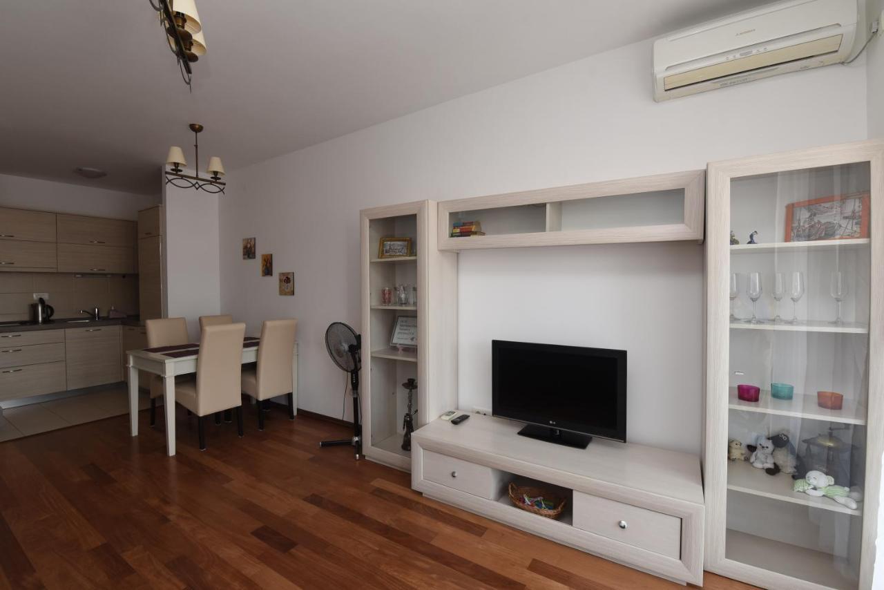 Apartamenti Enjoy Daire Petrovac Dış mekan fotoğraf