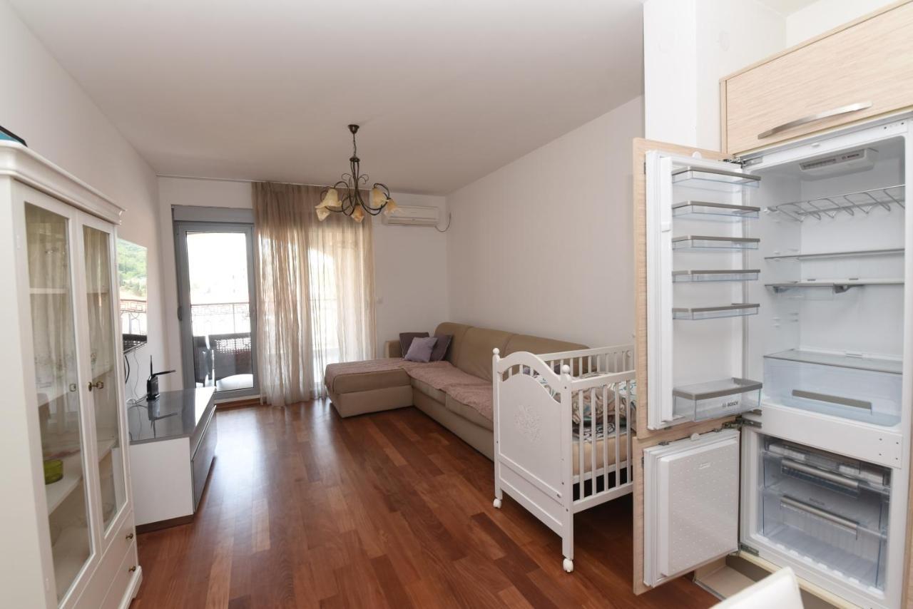 Apartamenti Enjoy Daire Petrovac Dış mekan fotoğraf